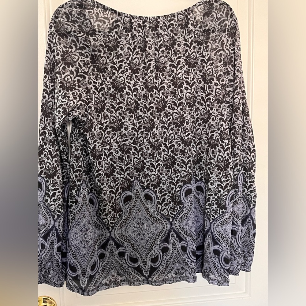 Liz Wear XL Black patterned long sleeve blouse - elasticized neckline - Picture 2 of 7
